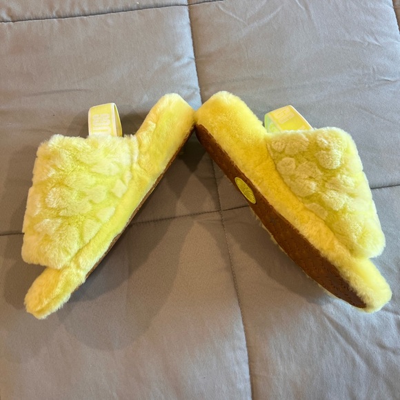 UGG Fluff Yeah Poppy Slide Pollen Poppy women size 10 - Picture 5 of 5